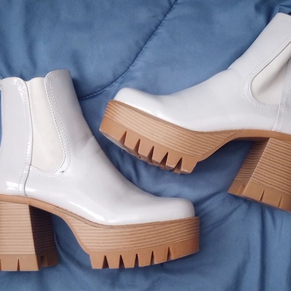 Madden Girl Gotchha Lug Platform Boots - Picture 2 of 12